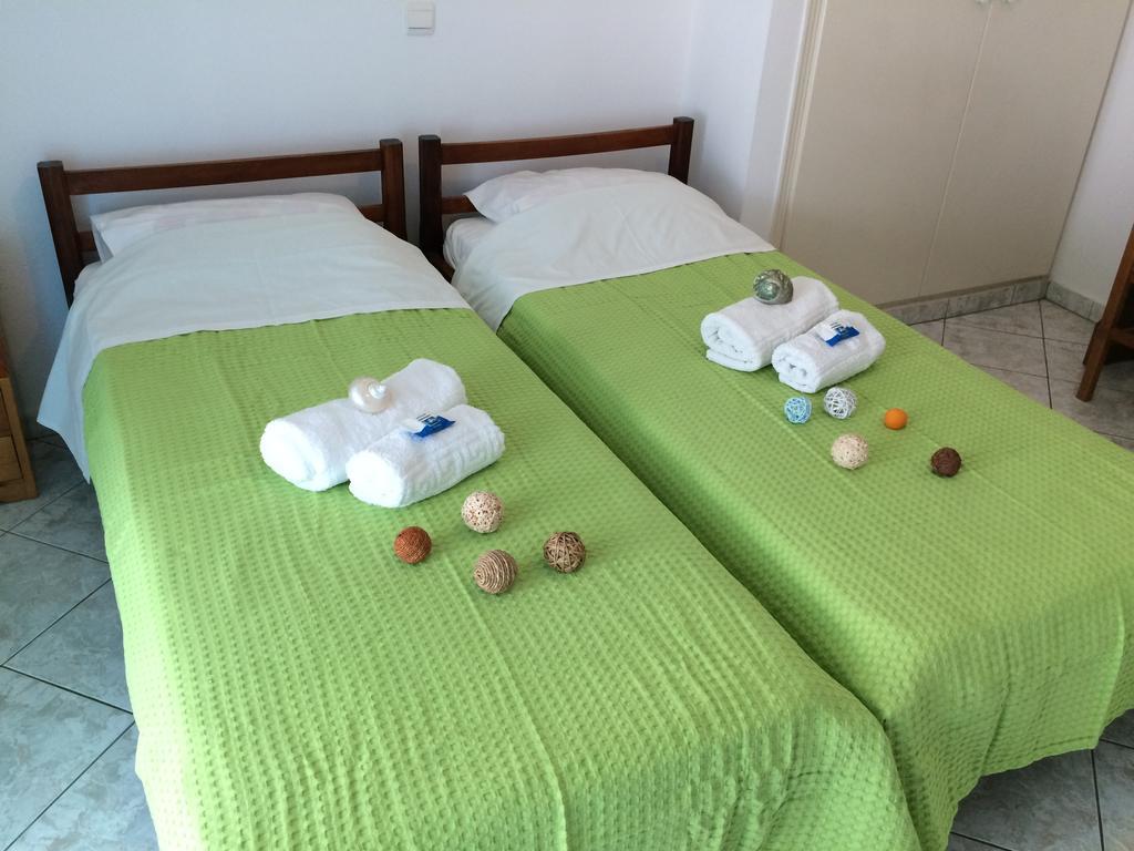 Paros Rooms Dora Buitenkant foto