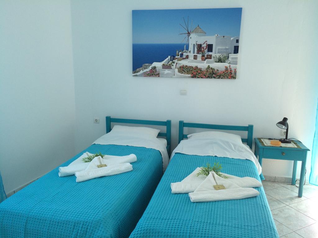 Paros Rooms Dora Buitenkant foto