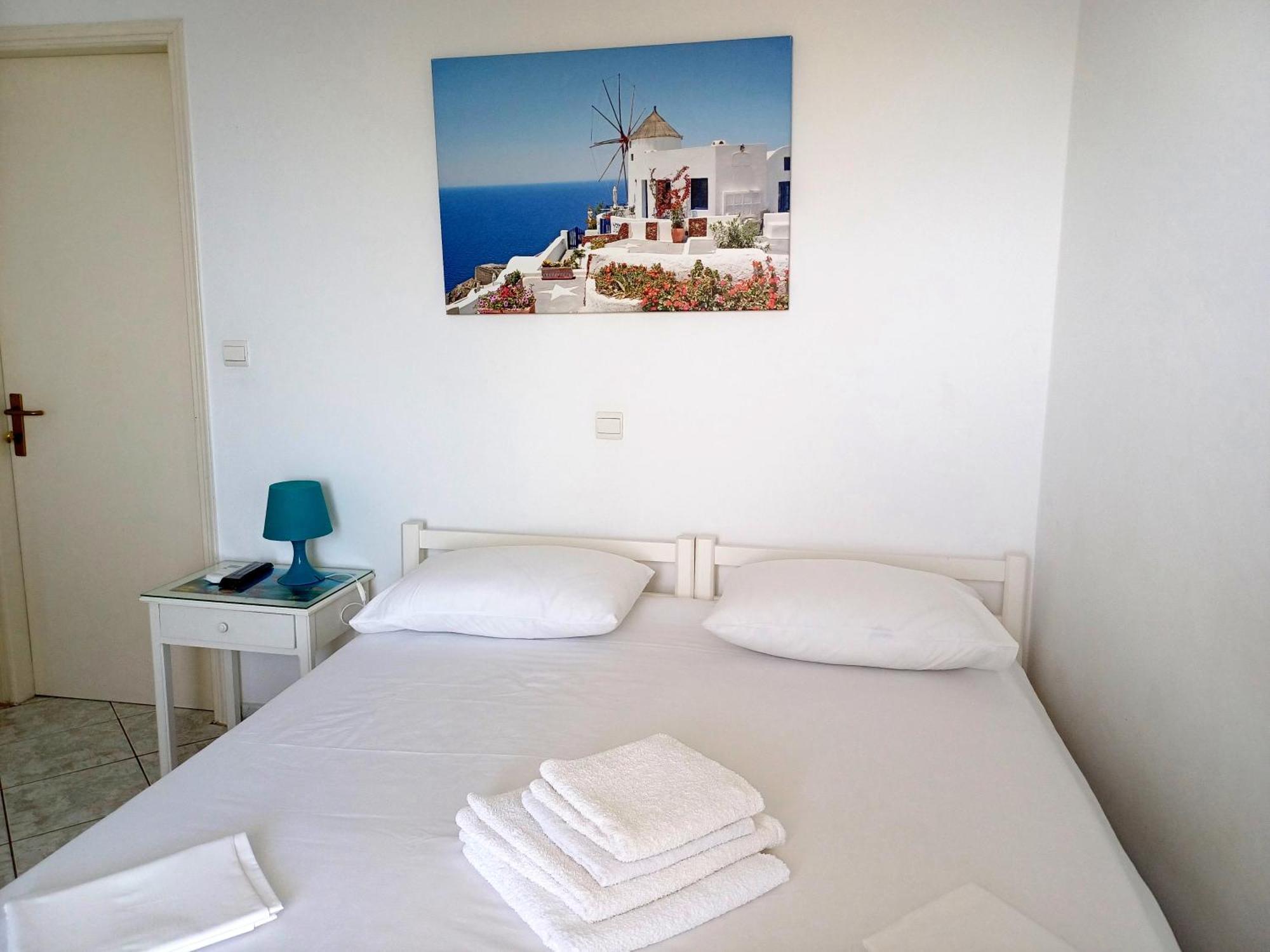 Paros Rooms Dora Buitenkant foto