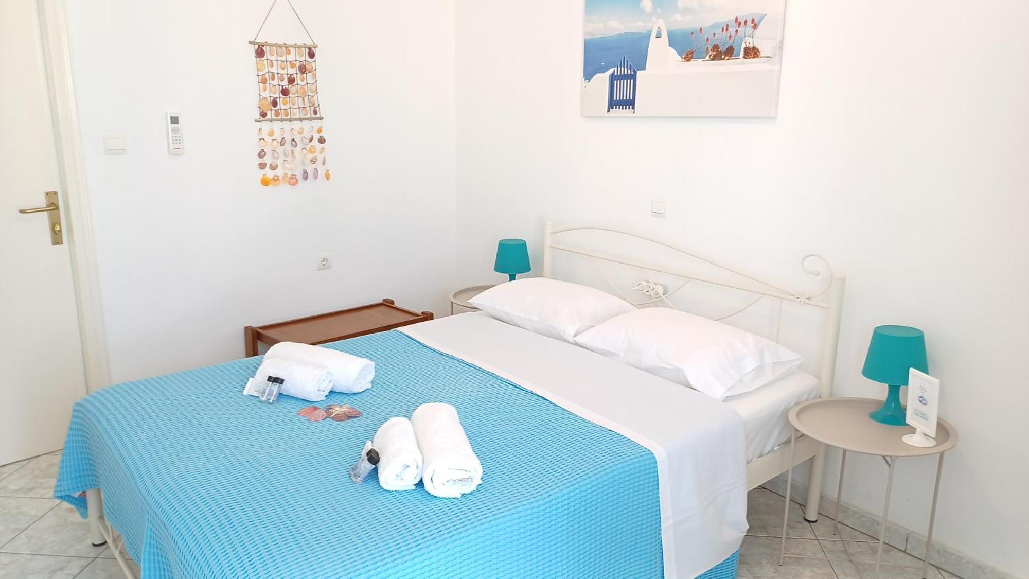 Paros Rooms Dora Buitenkant foto