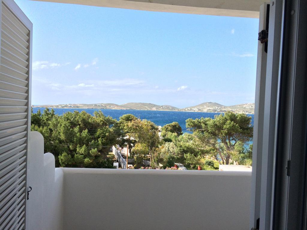 Paros Rooms Dora Buitenkant foto
