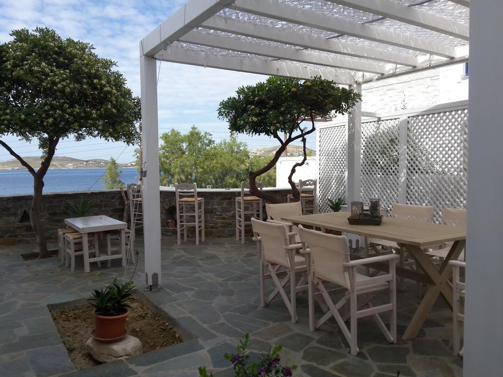 Paros Rooms Dora Buitenkant foto