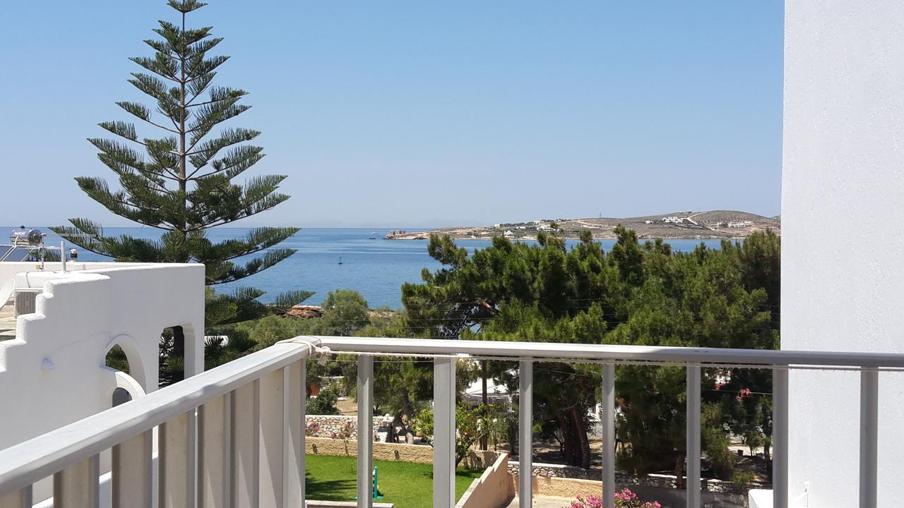 Paros Rooms Dora Buitenkant foto